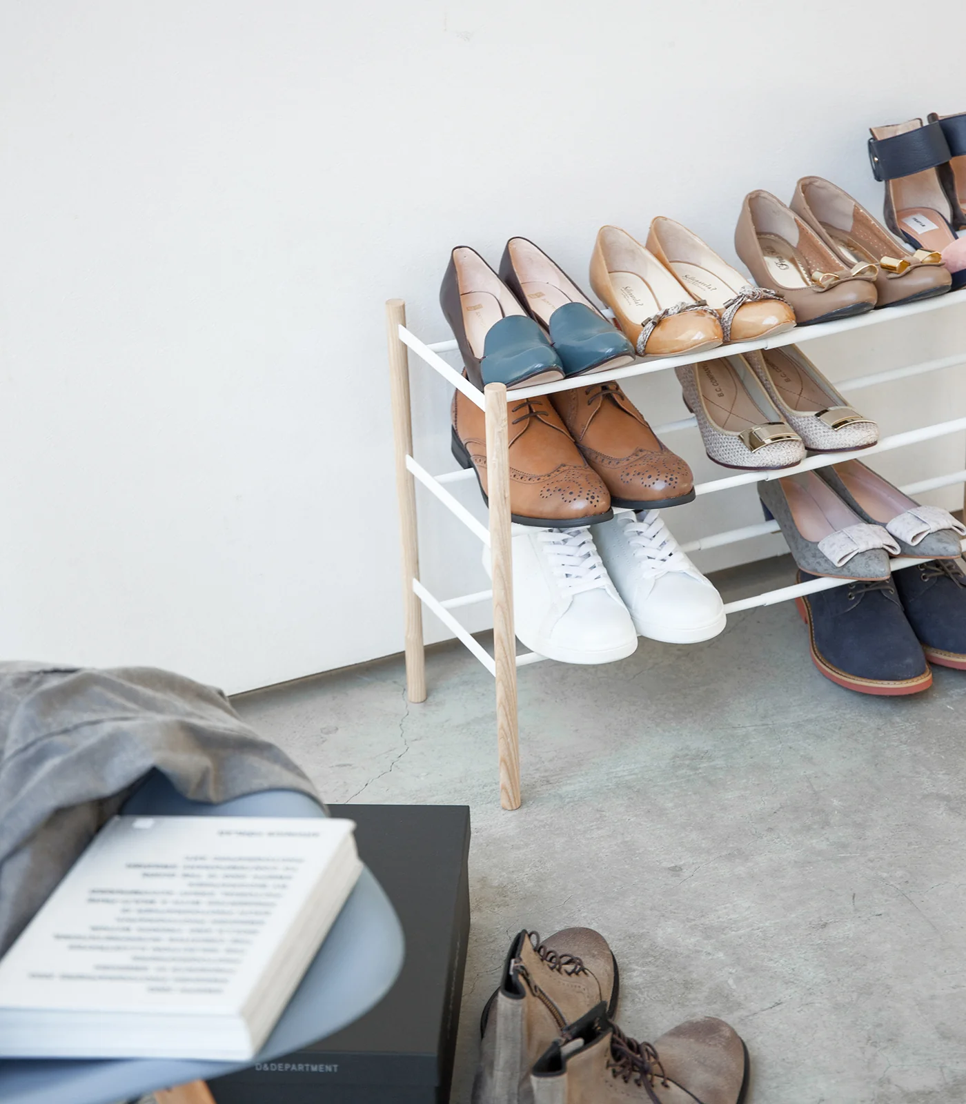 Expandable Shoe Rack (18" H) - Steel + Wood - Image 4