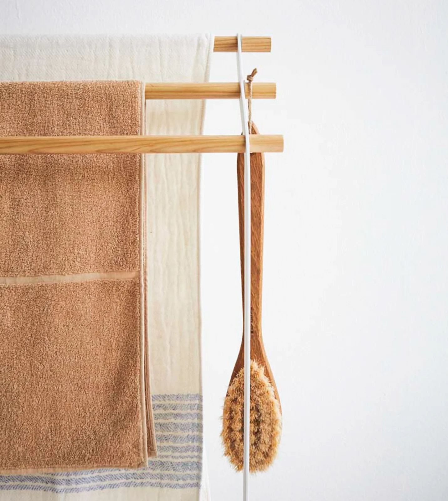 Bath Towel Rack (32" H) - Steel + Wood - Image 5
