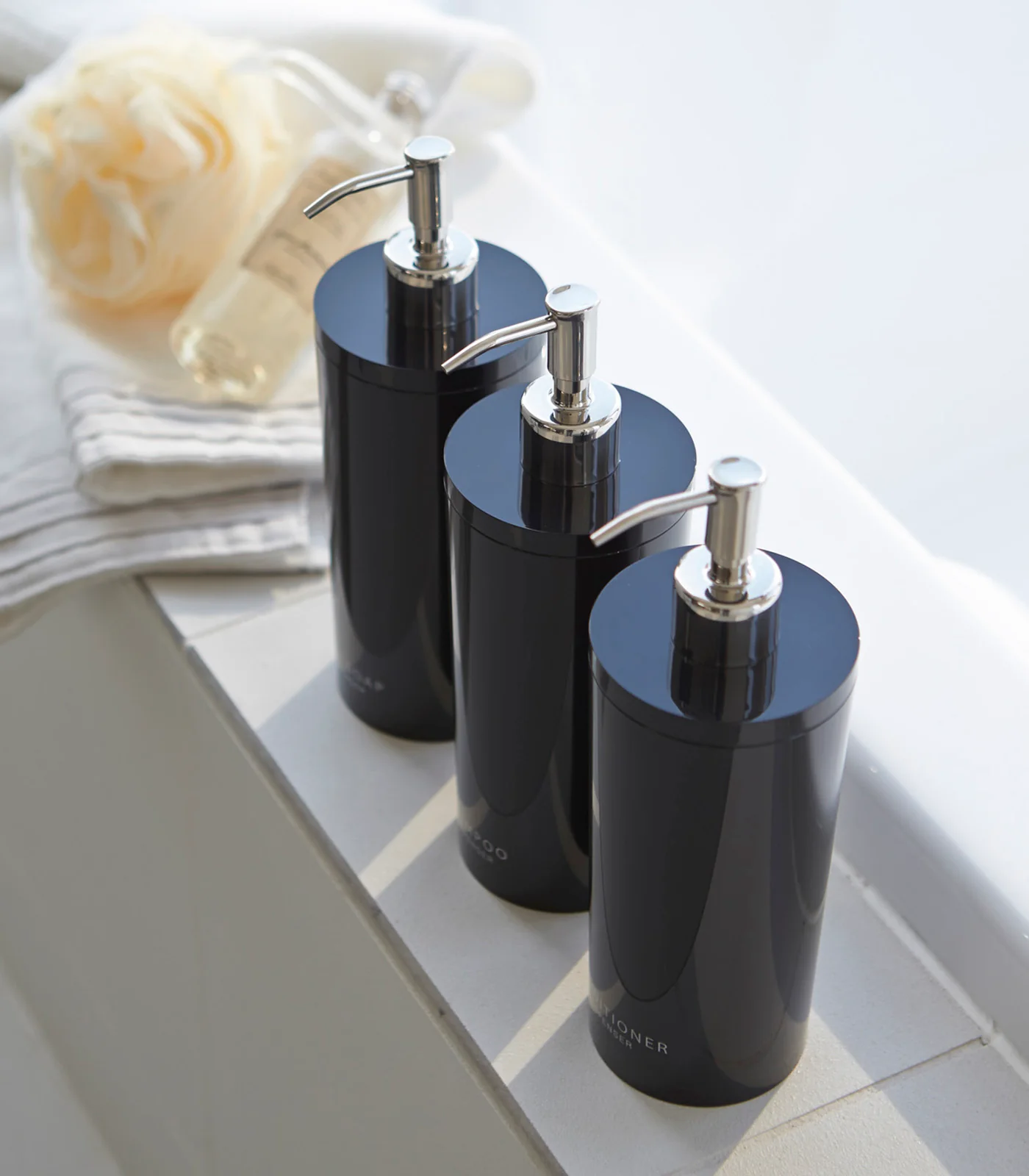 Round Dispenser Bundle - Shampoo, Conditioner, and Body Soap - Image 10