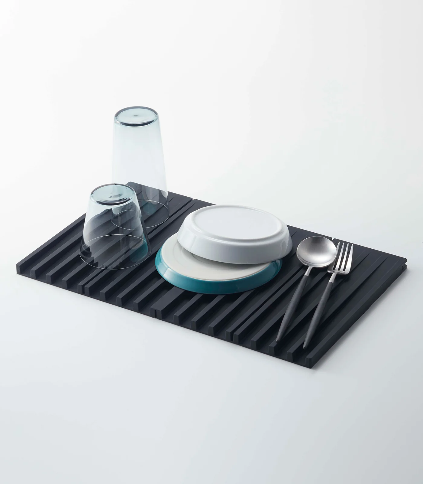 Folding Dish Drainer Mat & Trivet - Silicone - Image 6