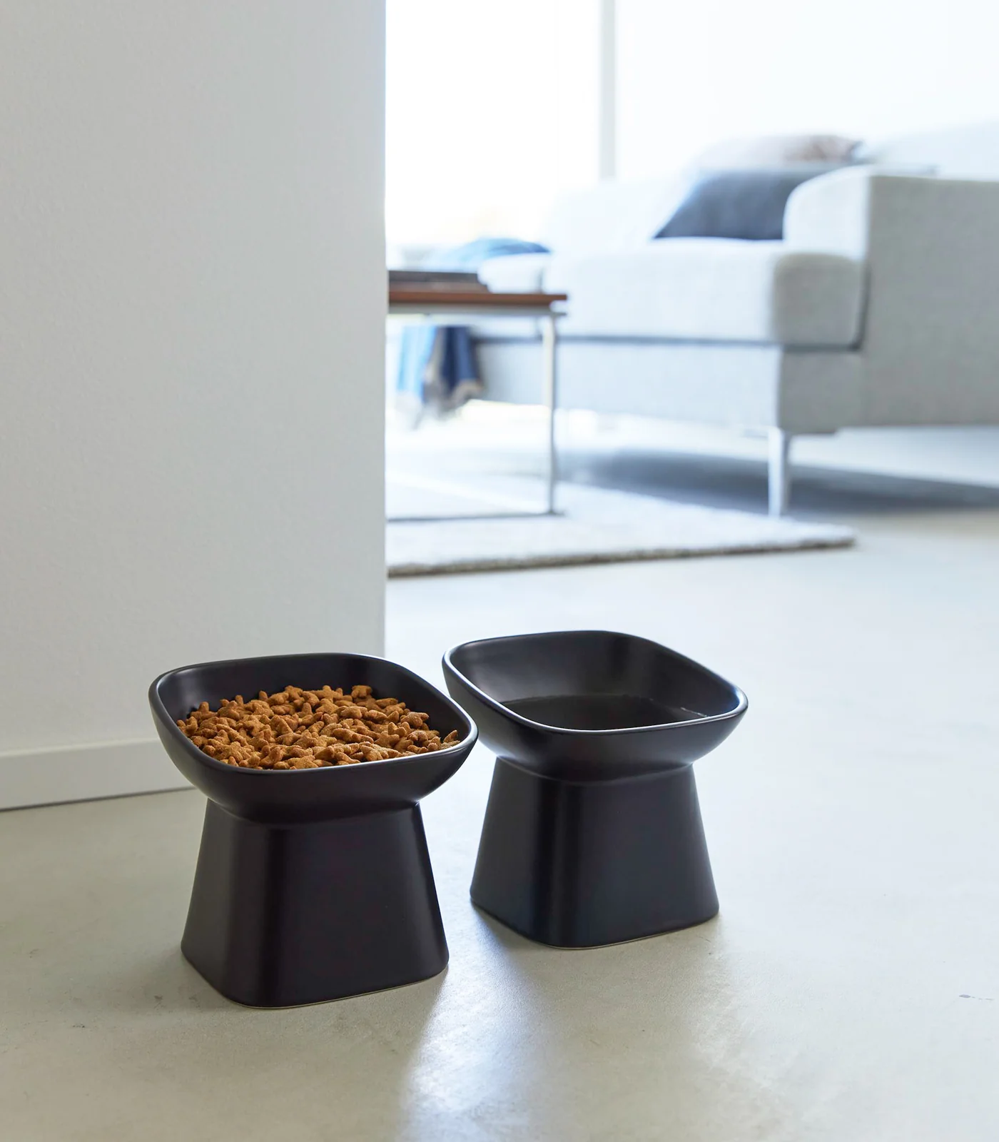Tilted Pet Food Bowl - Image 12