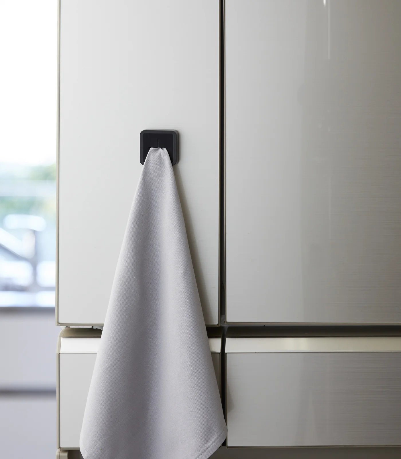 Traceless Adhesive Kitchen Towel Holder - Image 4